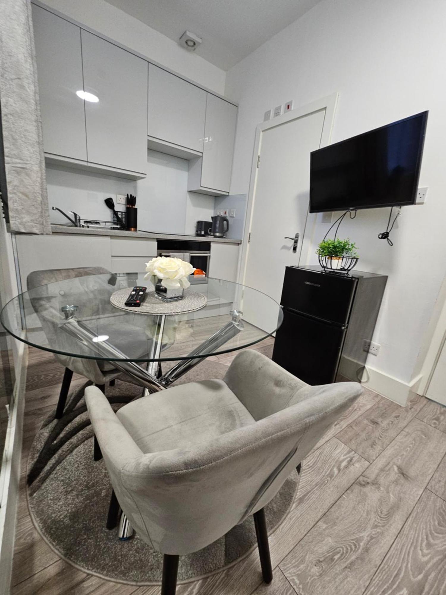 Large Studio Apartment 30 Mins To Oxford Street London Kültér fotó